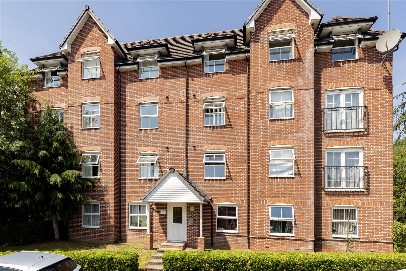 2 bed property in Stoneyholme Avenue, Manchester